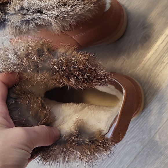 Booties l real fur trim l tan leatherwinter boots l toddler size 9.5 or 26 euro - Picture 8 of 9